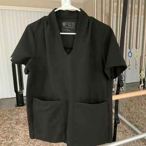 Figs scrub top! Banepa oversized pocket scrub!